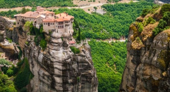 μοναστηριακός τουρισμός φωτογραφία