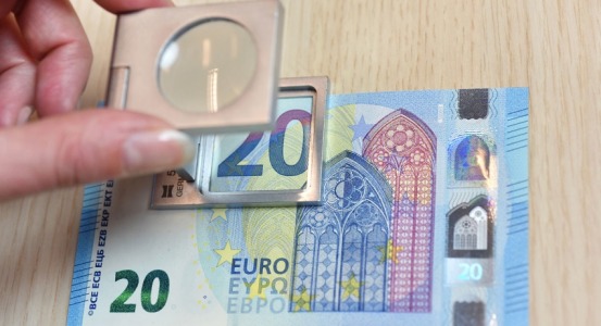 φωτογραφία για πλαστό πλαστό φωτογραφία